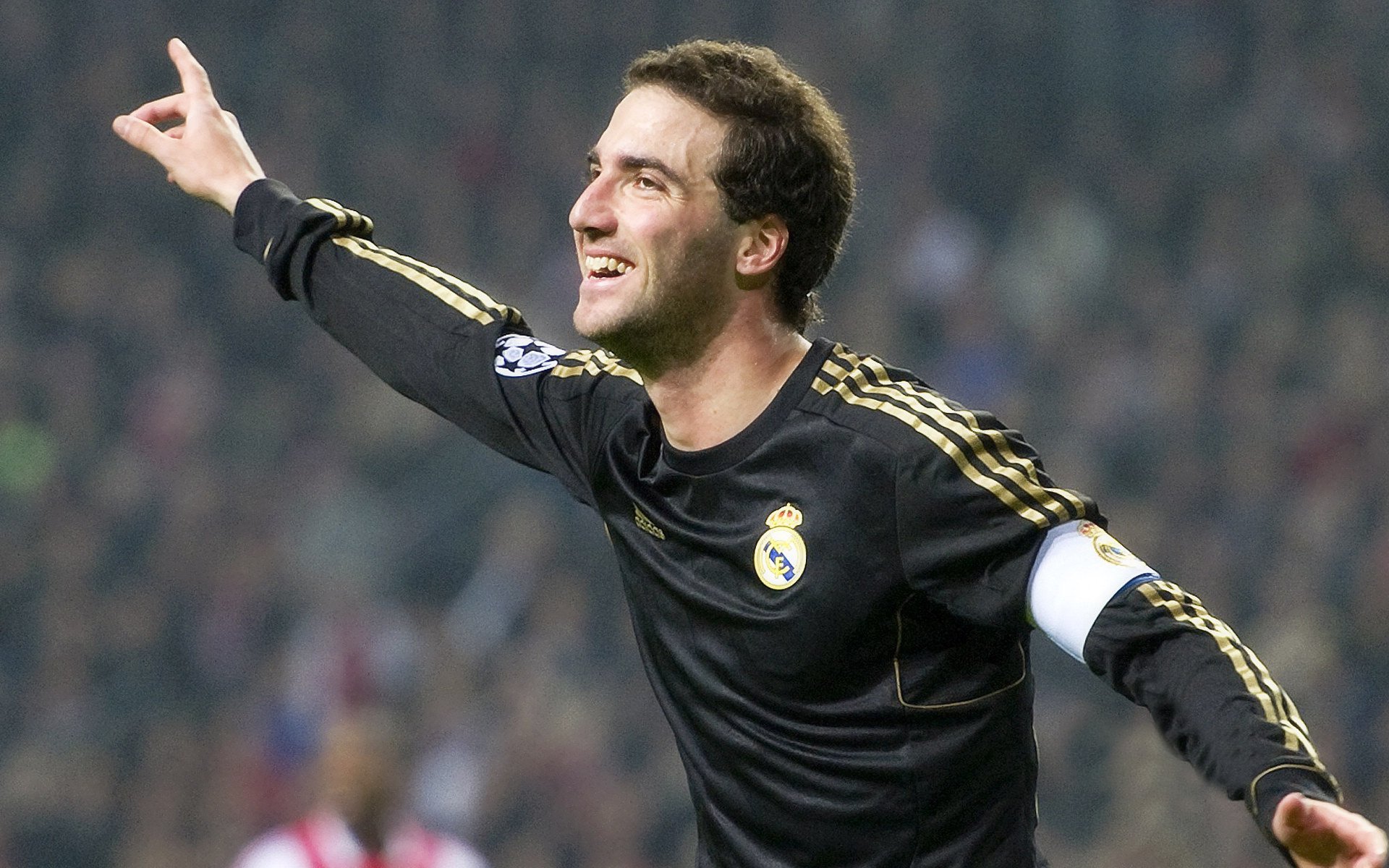 厄德高爆发引领战术革命,比利亚雷亚尔掀翻南非足球哲学