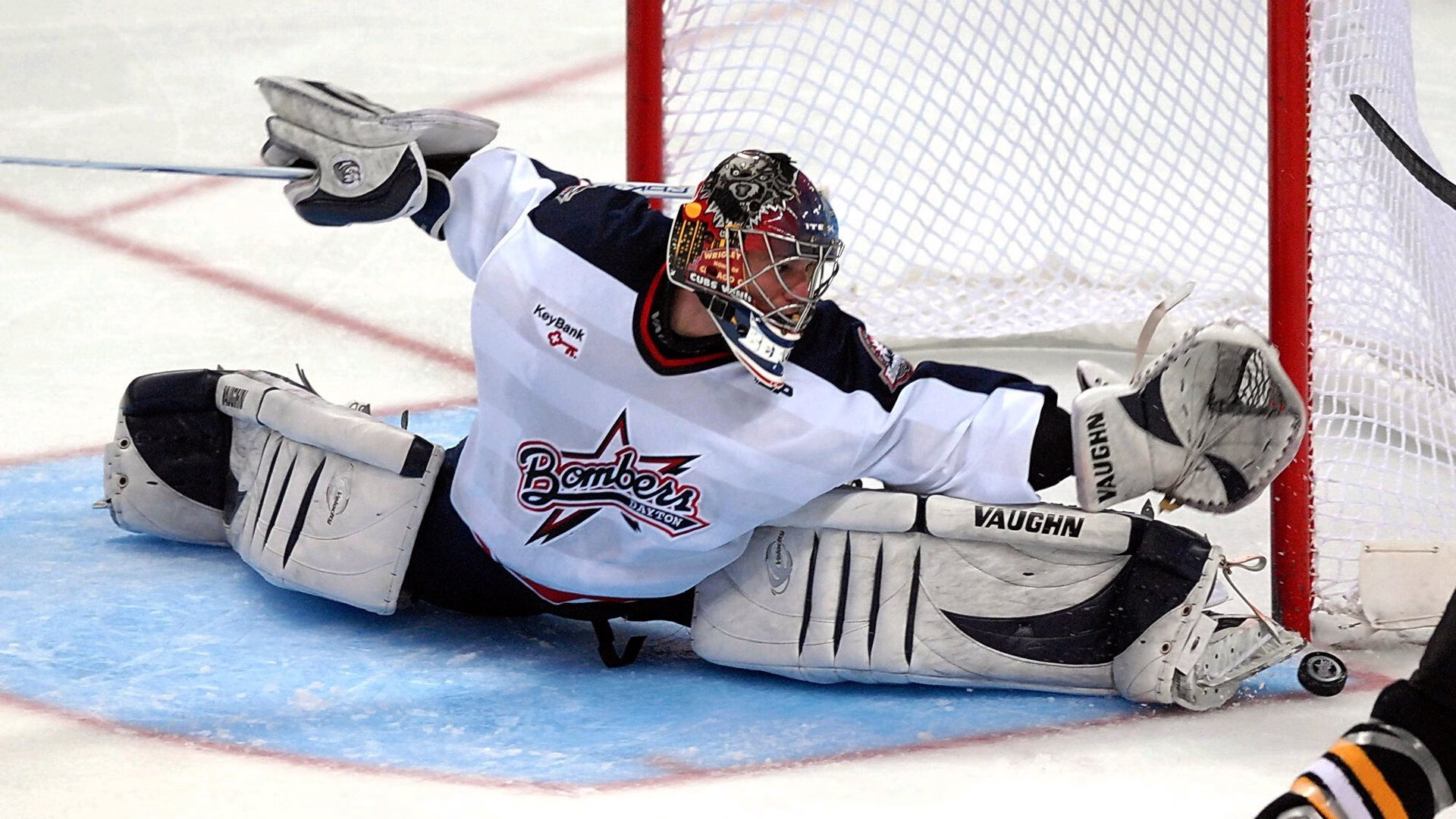 深圳队轻取爵士，小贾伦成为全场焦点