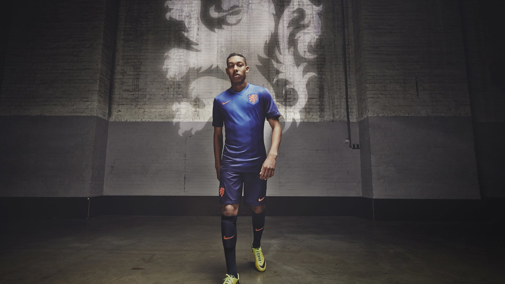 拉文一锤定音！尼克斯主场险胜魔术，巨星价值在关键时刻闪耀